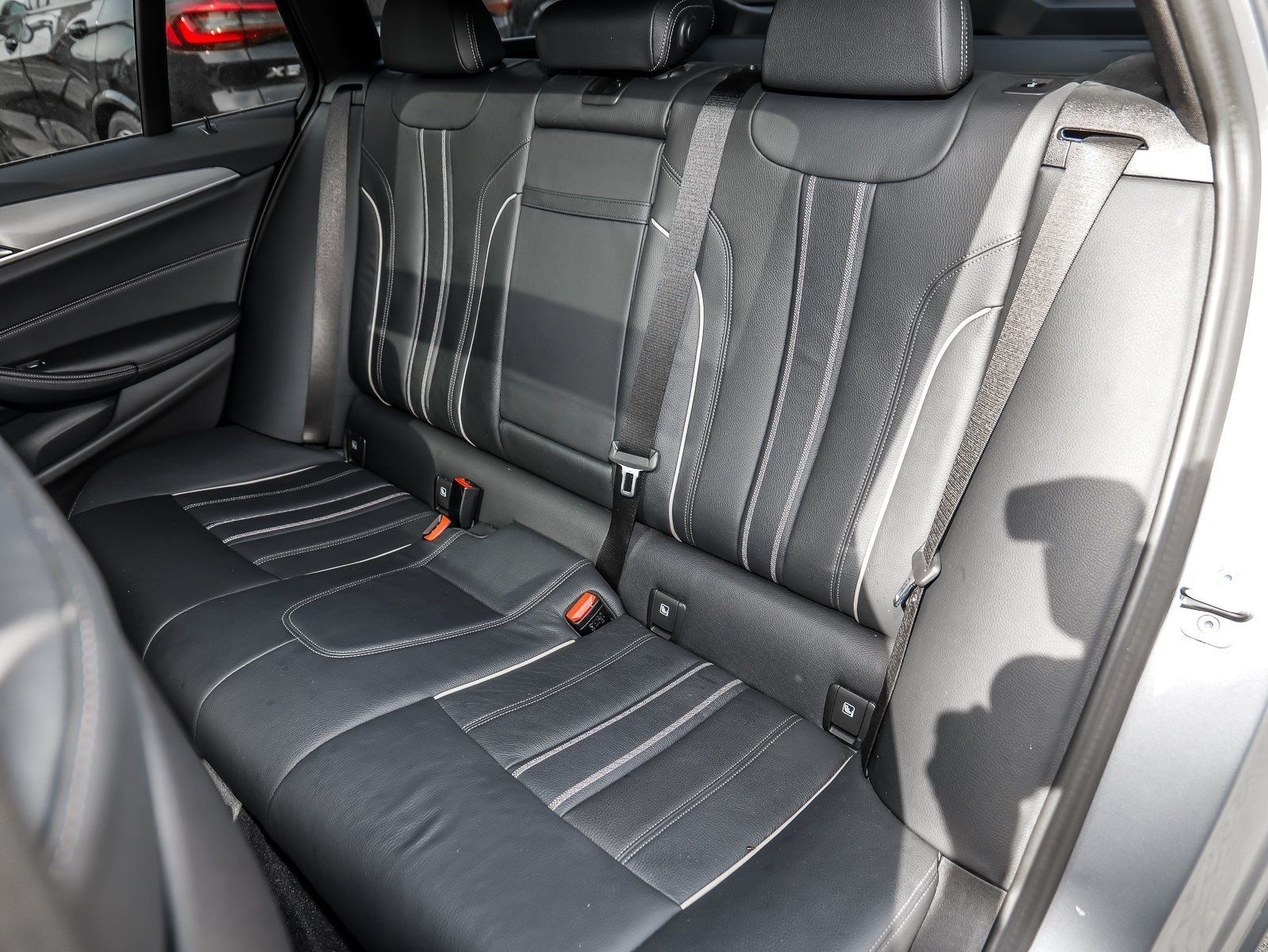 BMW 530d xDrive Touring M Sport DA Prof HUD RFK LC P foto 19