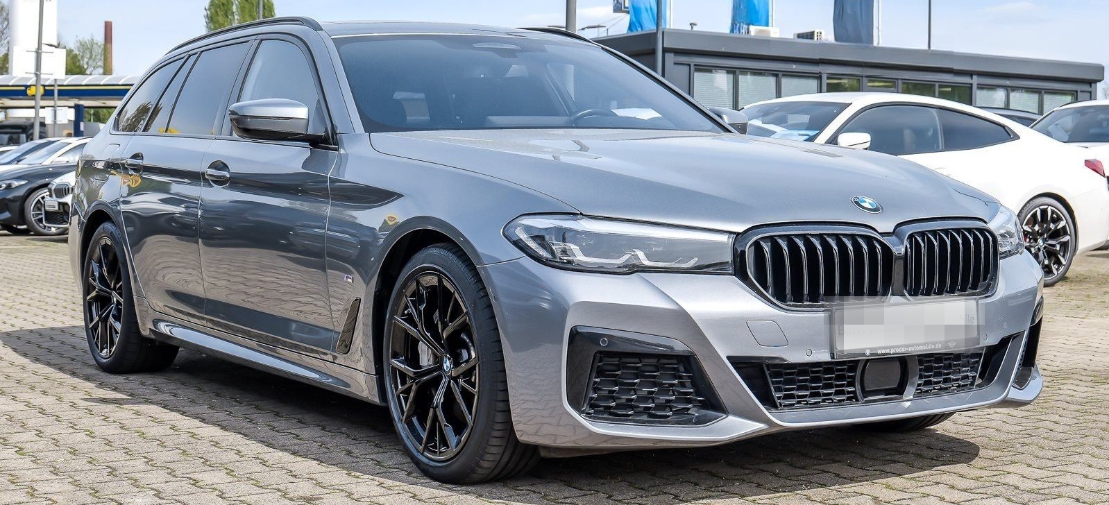 BMW 530d xDrive Touring M Sport DA Prof HUD RFK LC P foto 6