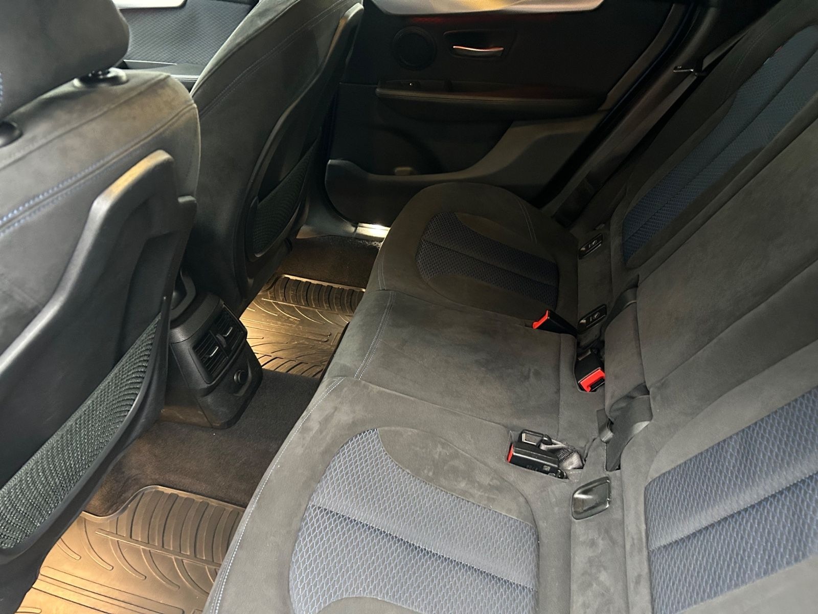 BMW Active Tourer 220 i M Sport Autom.+Navi+Allw.LM+ foto 13