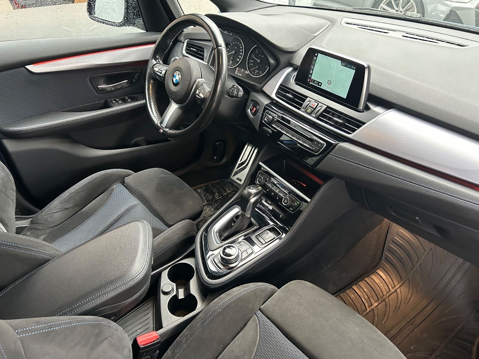 BMW Active Tourer 220 i M Sport Autom.+Navi+Allw.LM+ foto 10
