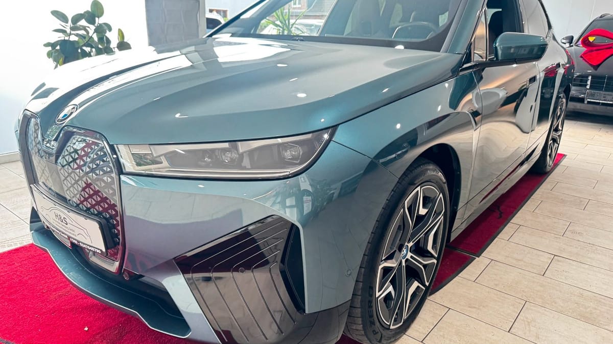 BMW iX 40 xDrive Sport foto 2