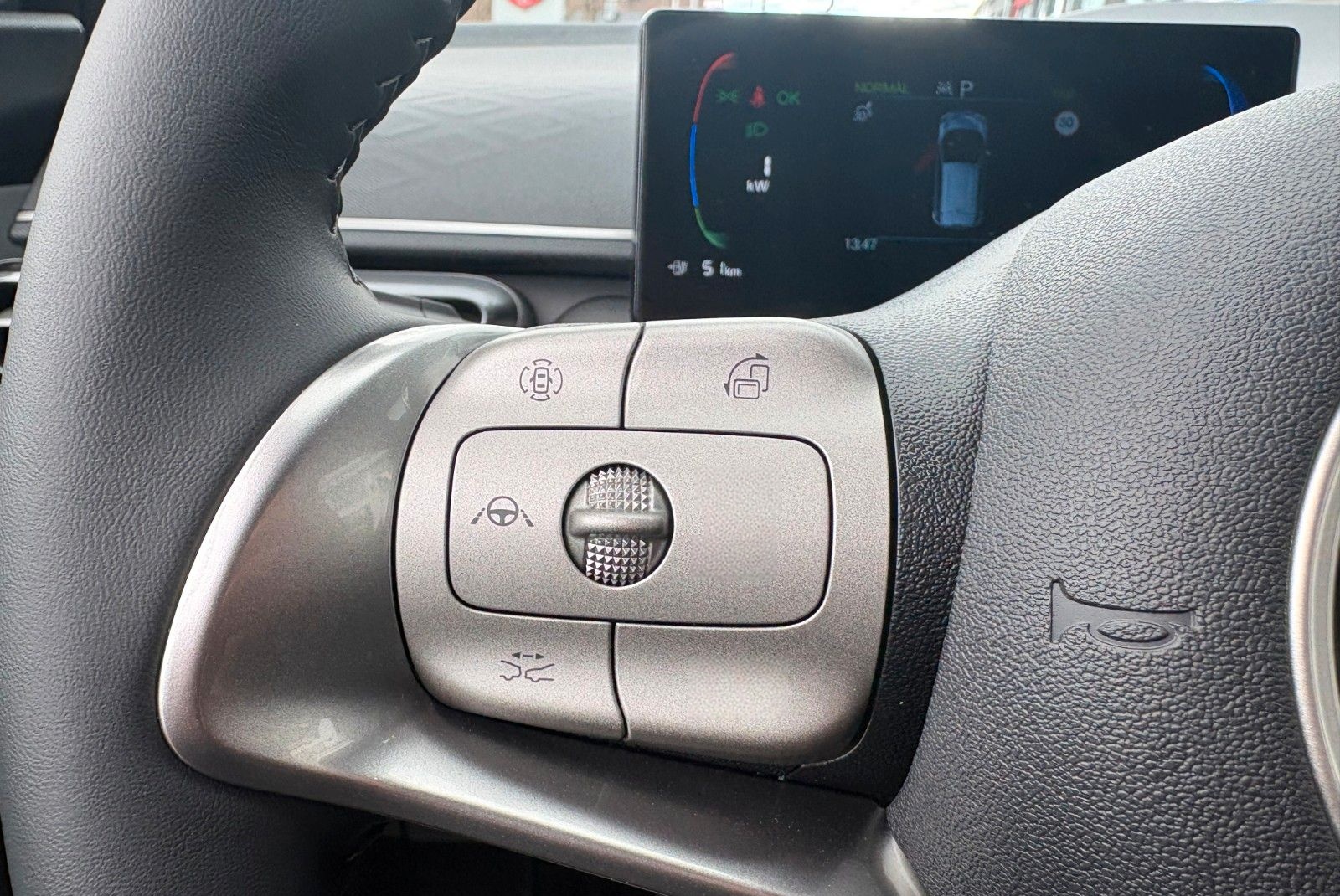 BYD DOLPHIN SURF 43.2kWh Comfort foto 21