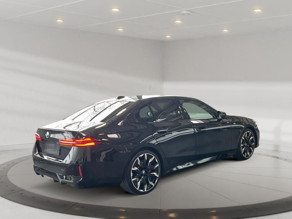 BMW 520d M Sport Carbon+Fahrassist+AHK+HUD+Pano+Wide foto 3