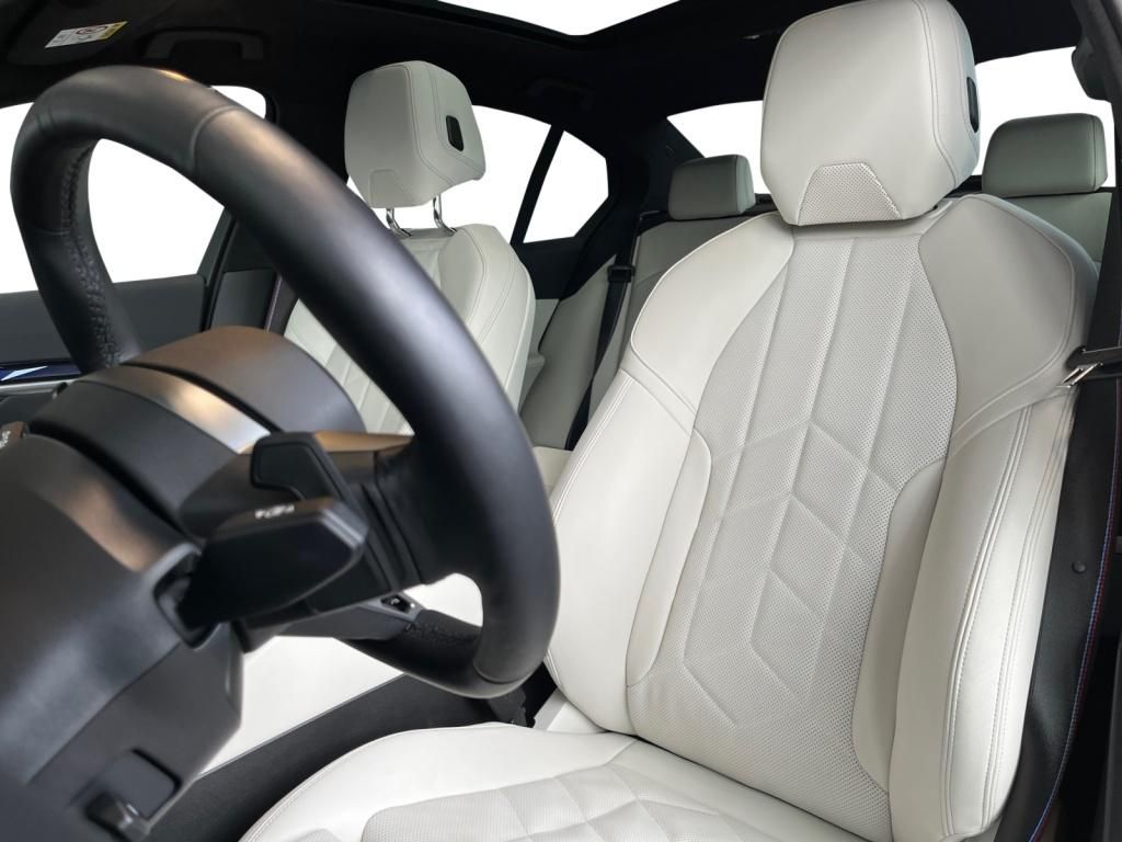 BMW 520d M Sport Carbon+Fahrassist+AHK+HUD+Pano+Wide foto 6
