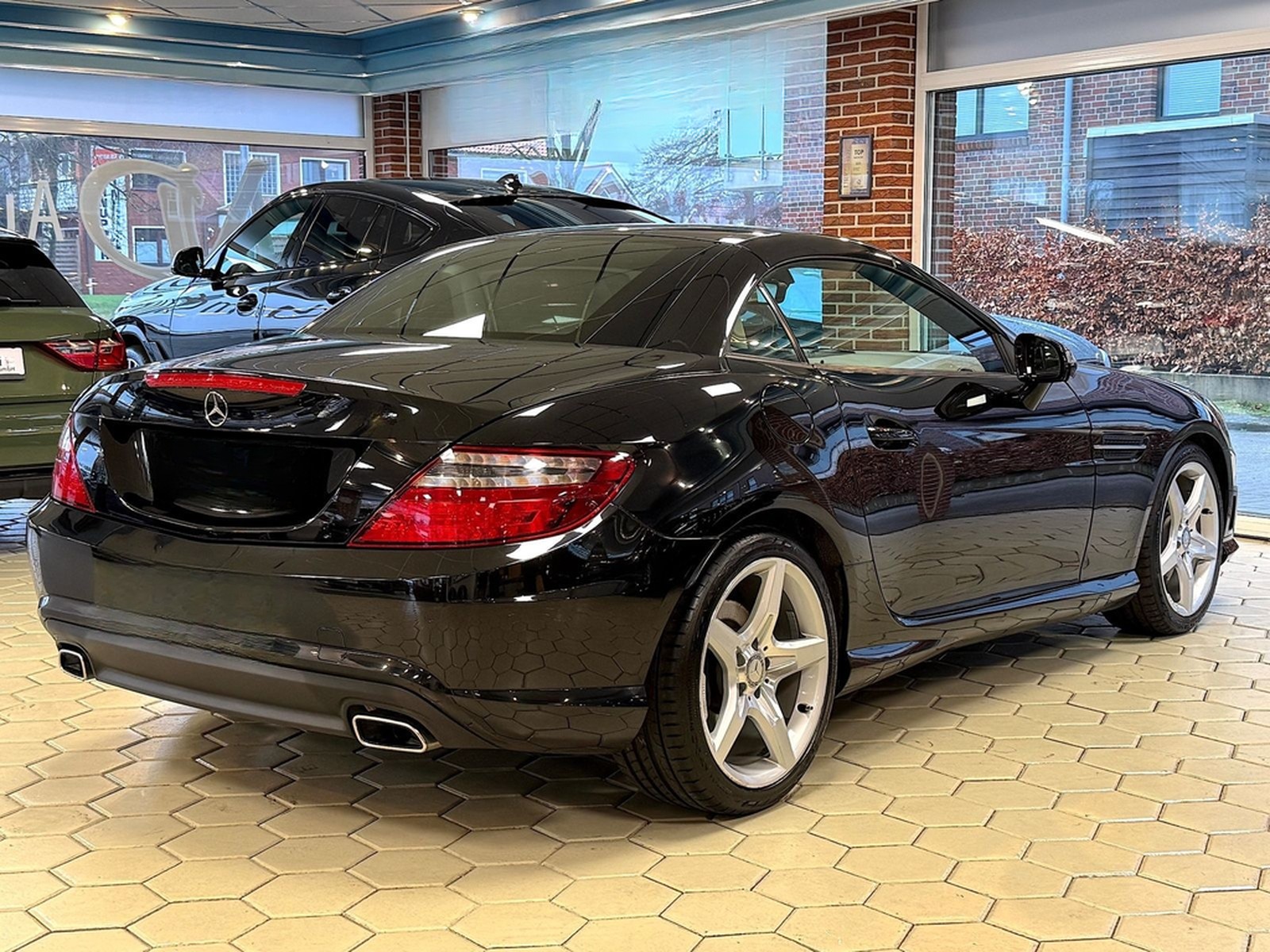 Mercedes-Benz SLK 200 BE Autom. AMG NAVI Panorama Airscarf PTS foto 2