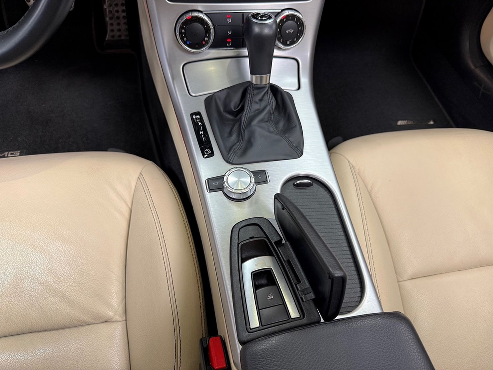 Mercedes-Benz SLK 200 BE Autom. AMG NAVI Panorama Airscarf PTS foto 11