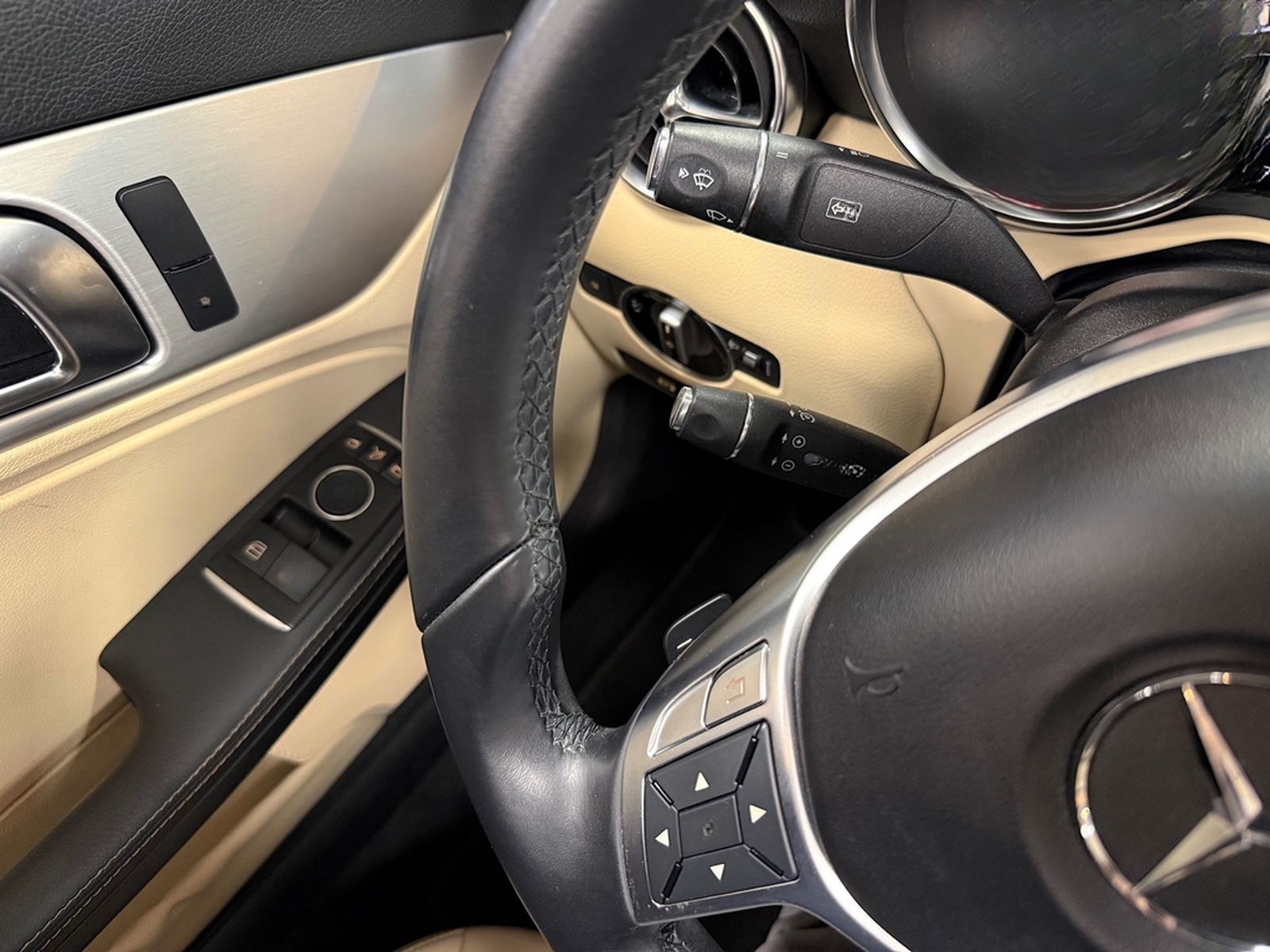 Mercedes-Benz SLK 200 BE Autom. AMG NAVI Panorama Airscarf PTS foto 12