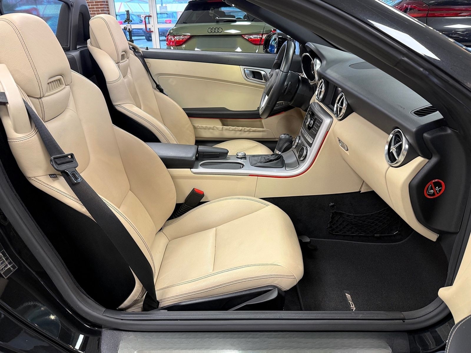 Mercedes-Benz SLK 200 BE Autom. AMG NAVI Panorama Airscarf PTS foto 8