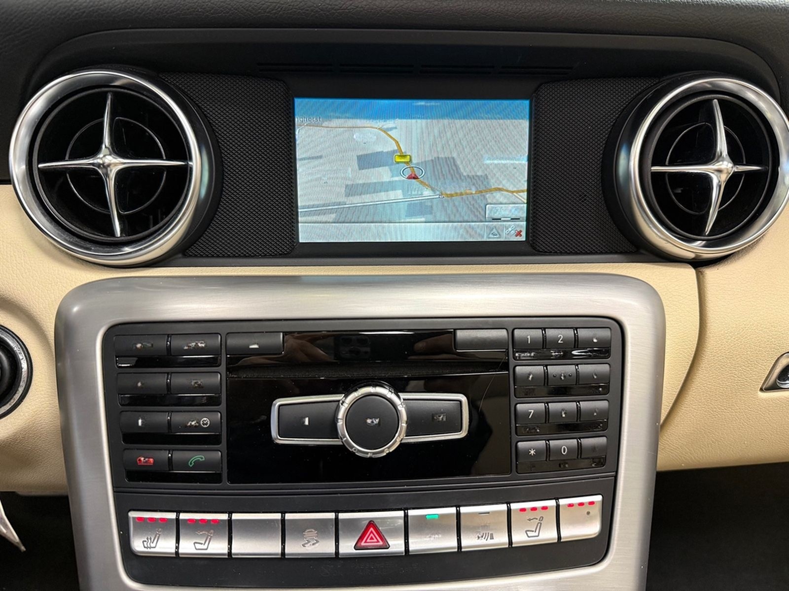 Mercedes-Benz SLK 200 BE Autom. AMG NAVI Panorama Airscarf PTS foto 10