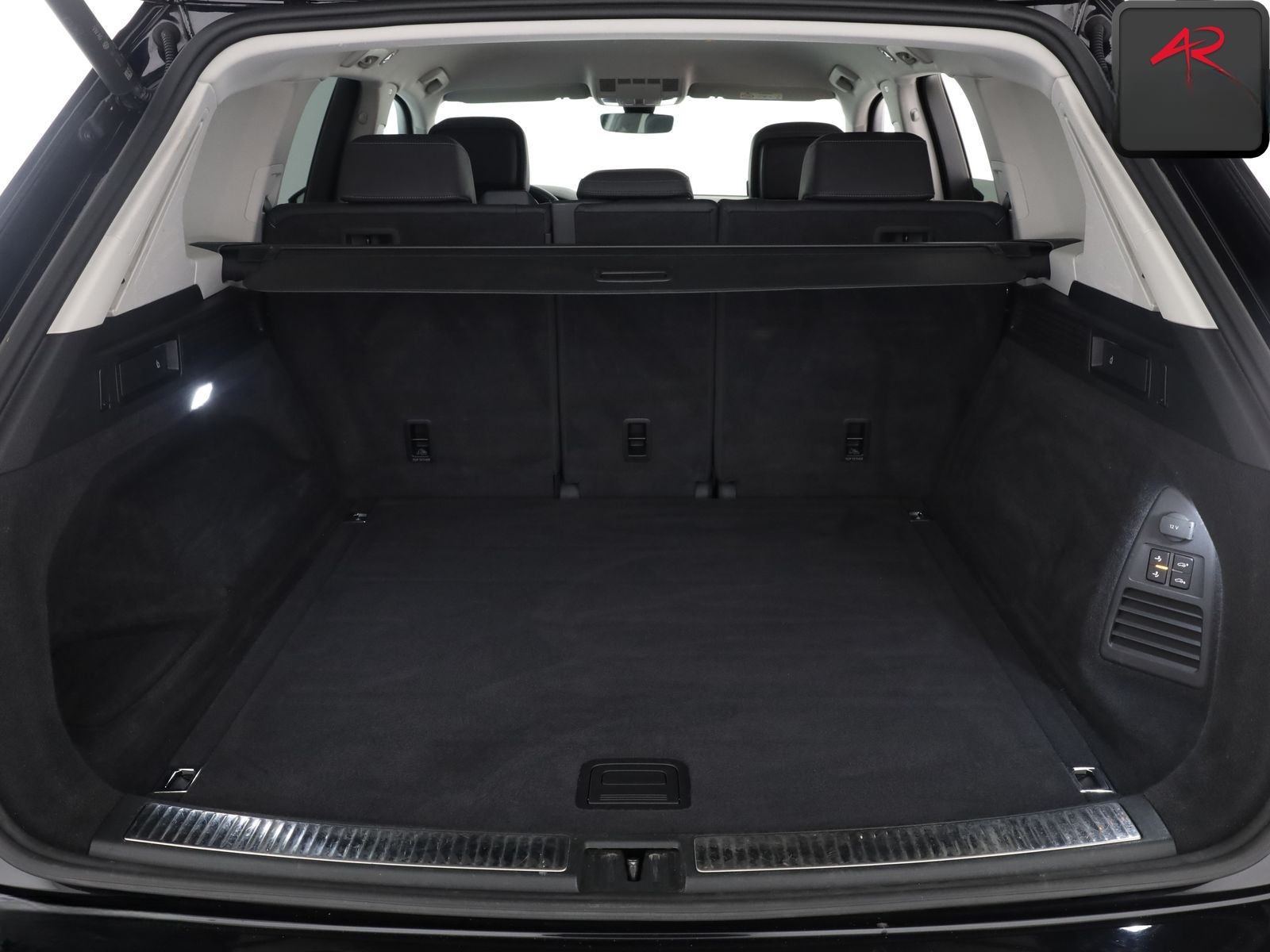Volkswagen Touareg 3.0 TDI 4M R LINE 20Z MATRIX,LUFT,MEMORY foto 13