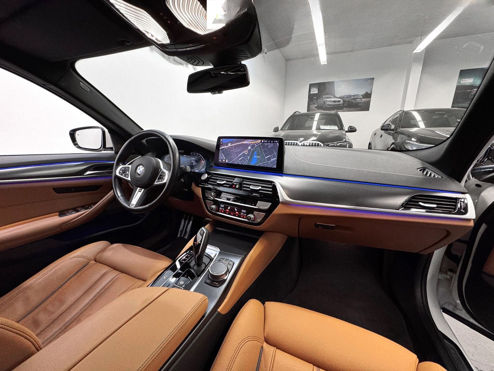 BMW 530d M-SPORT-PRO LEDER HUD ST-HZG ACC HARMAN 20" foto 13