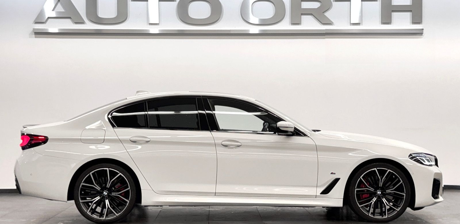 BMW 530d M-SPORT-PRO LEDER HUD ST-HZG ACC HARMAN 20" foto 7