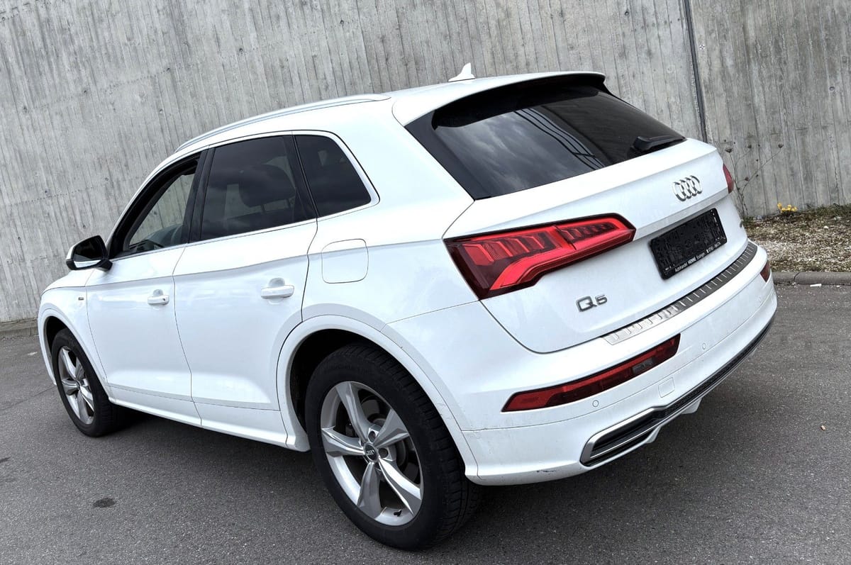 Audi Q5 50 TFSI e quattro S line Extr. sport foto 2
