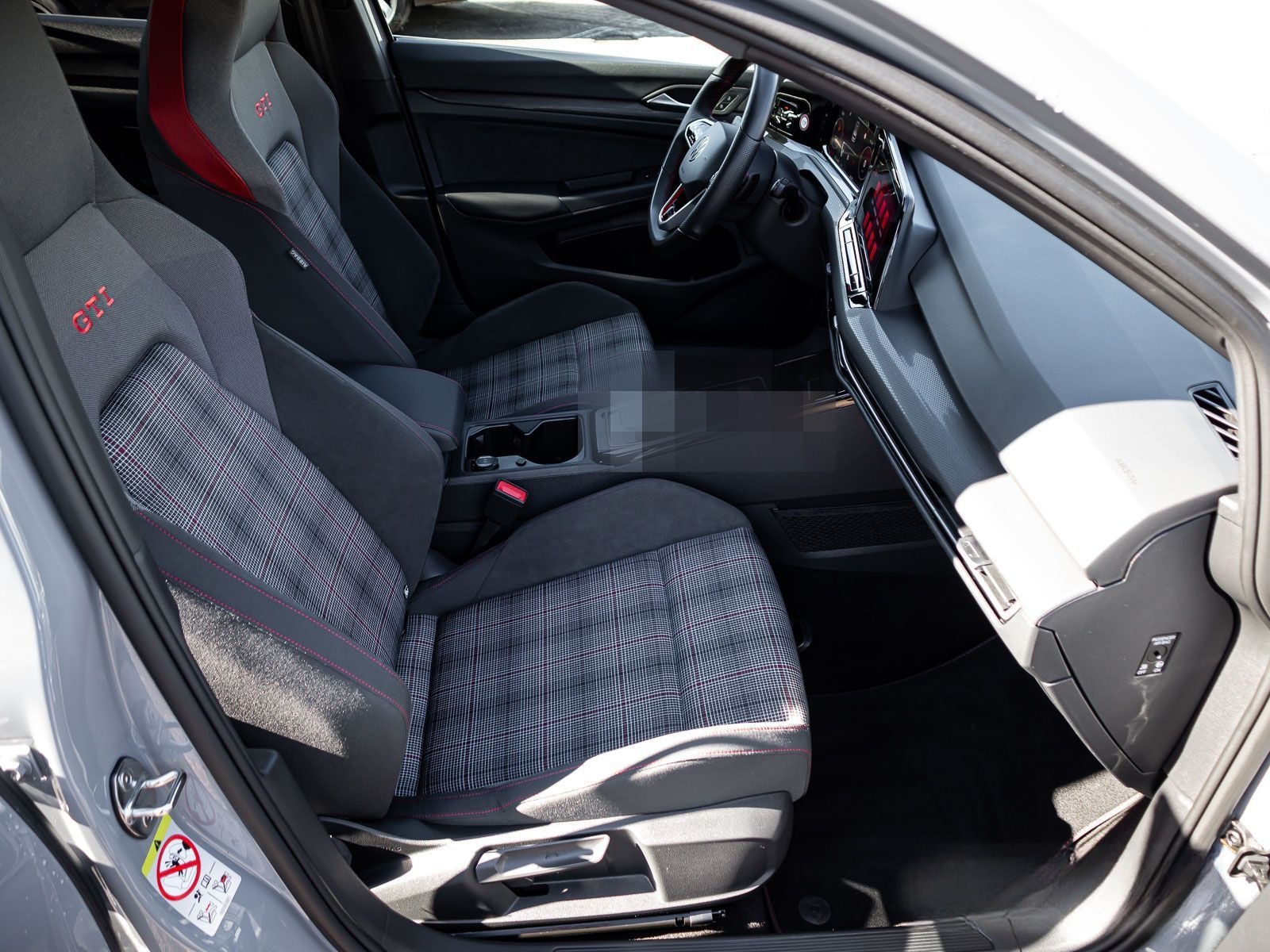 Volkswagen Golf VIII GTI 2.0 TSI AHK LED+ Navi ParkAssist R foto 12