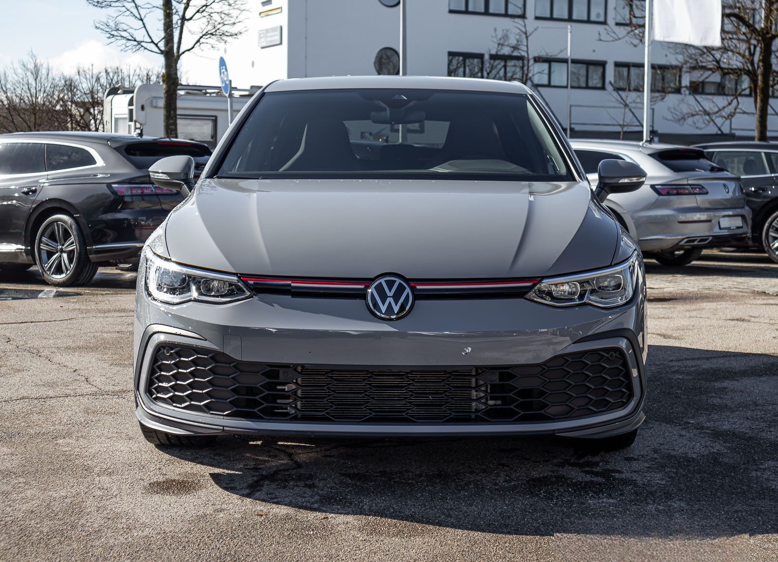 Volkswagen Golf VIII GTI 2.0 TSI AHK LED+ Navi ParkAssist R foto 5