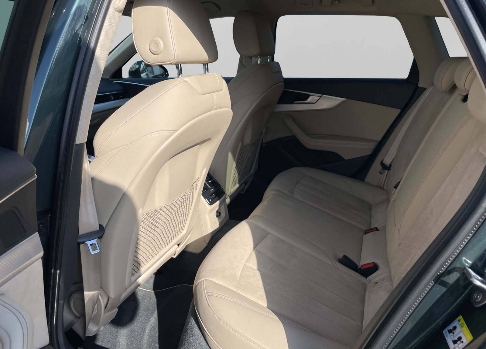 Audi A4 Avant 2.0 TFSI ultra design +S-LINE+MATRIX+ foto 15