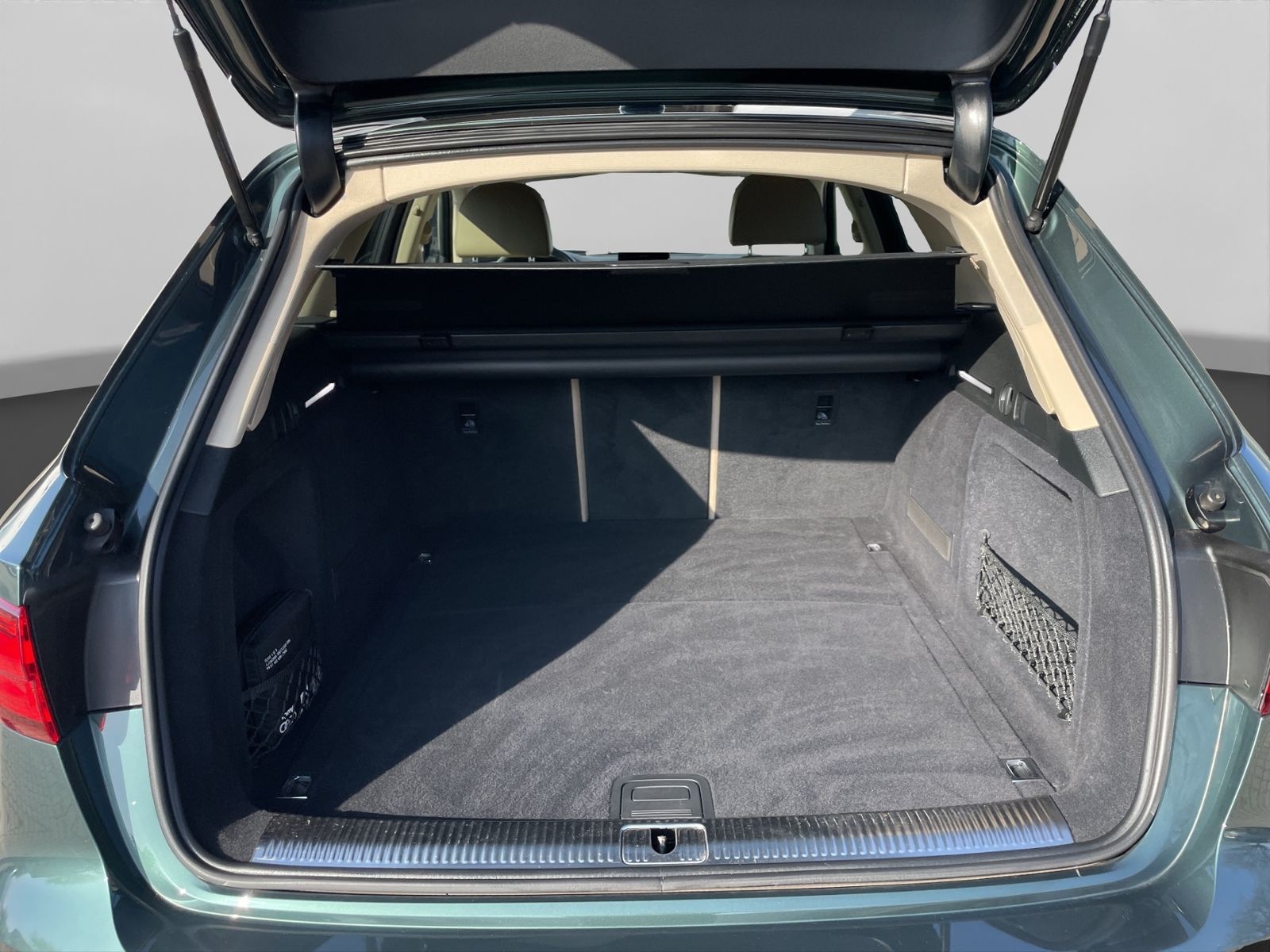 Audi A4 Avant 2.0 TFSI ultra design +S-LINE+MATRIX+ foto 16