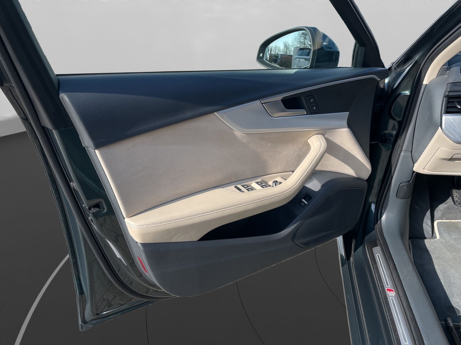 Audi A4 Avant 2.0 TFSI ultra design +S-LINE+MATRIX+ foto 17