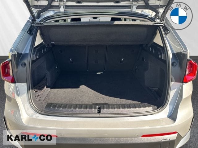 BMW iX1 20 eDrive LenkradHZG Ad.LED SHZ Aktivsitz foto 14