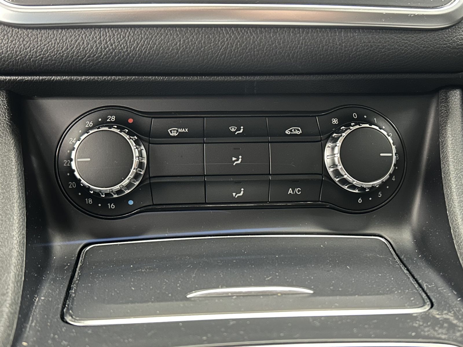 Mercedes-Benz GLA 200 CDI Urban Navi LED R.Cam Leder Memory  foto 14