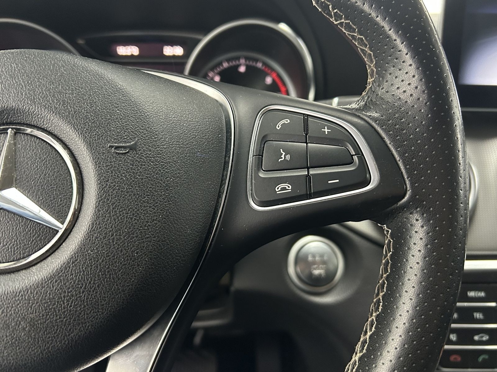 Mercedes-Benz GLA 200 CDI Urban Navi LED R.Cam Leder Memory  foto 10