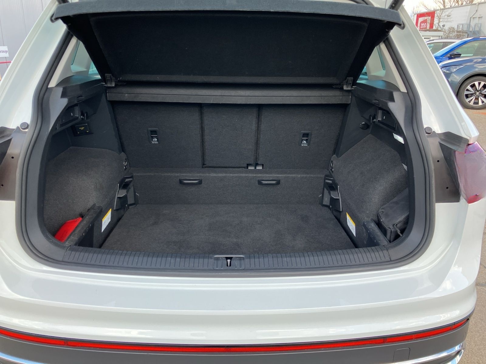 Volkswagen Tiguan Urban Sport TDI DSG LED ACC AHK SH Ambien foto 21