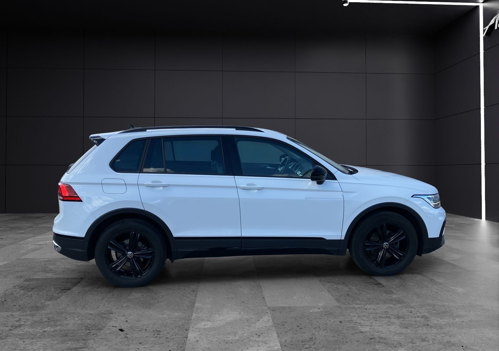 Volkswagen Tiguan Urban Sport TDI DSG LED ACC AHK SH Ambien foto 6