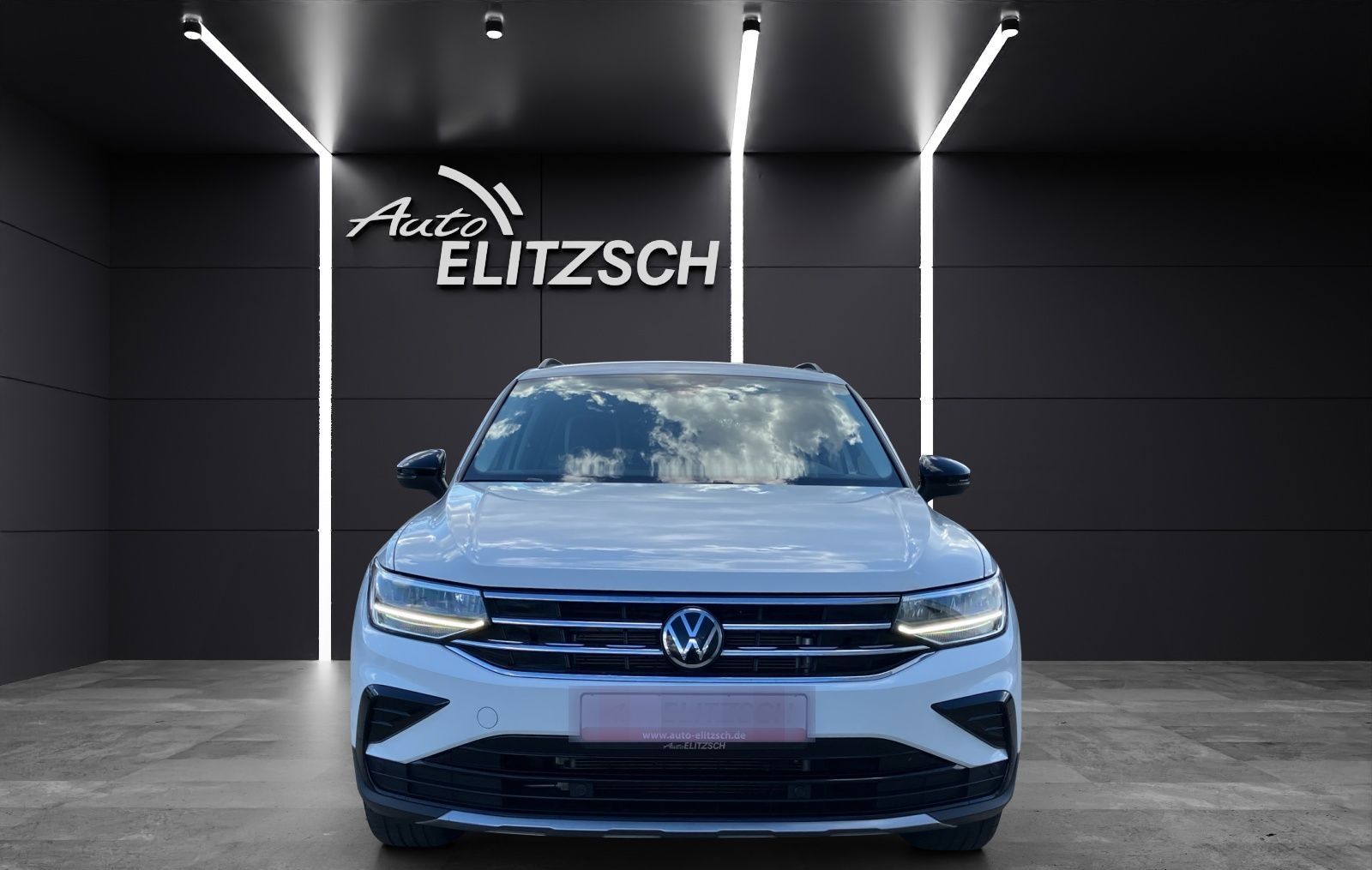 Volkswagen Tiguan Urban Sport TDI DSG LED ACC AHK SH Ambien foto 8