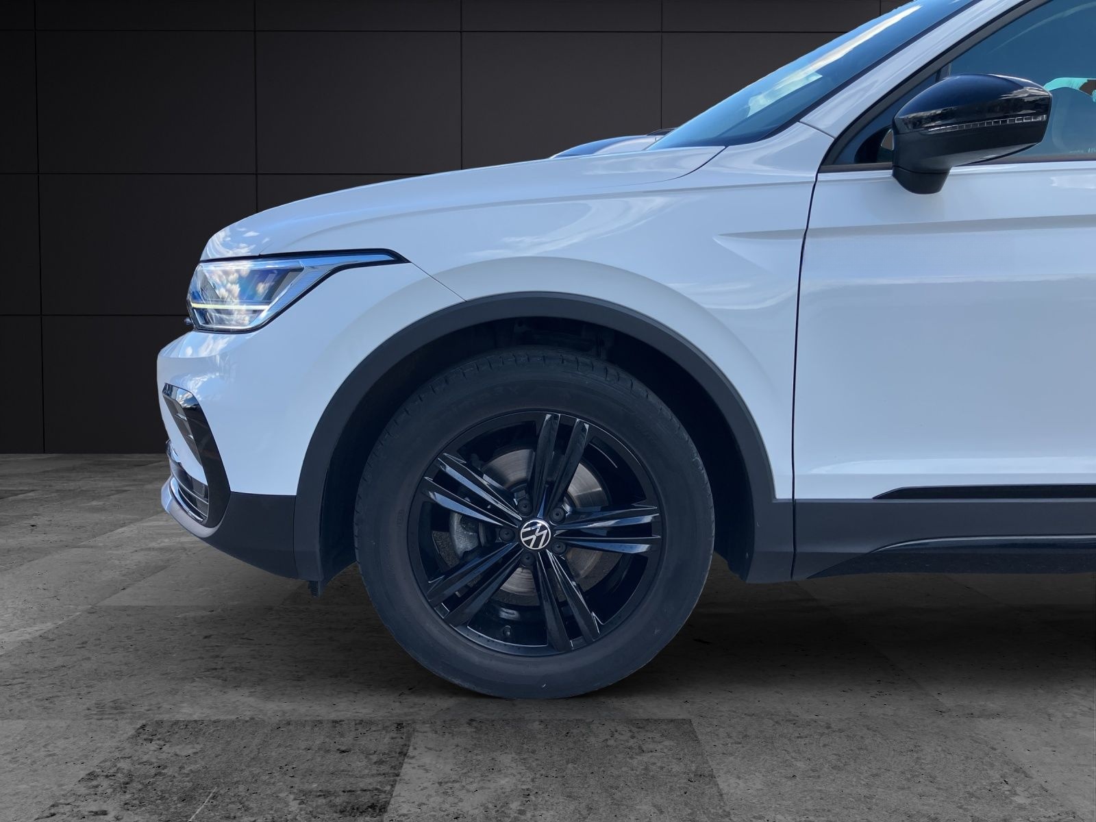 Volkswagen Tiguan Urban Sport TDI DSG LED ACC AHK SH Ambien foto 9