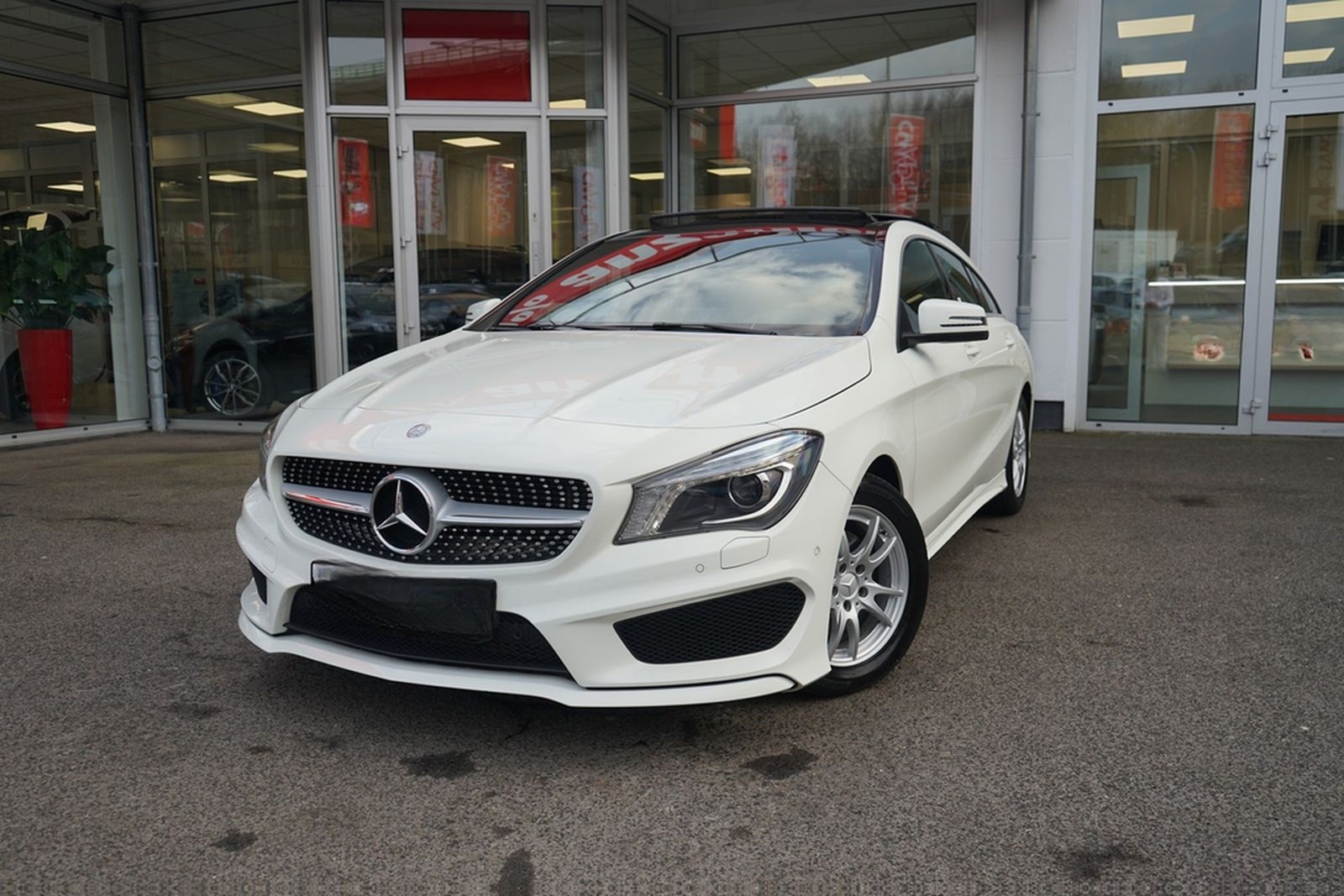 Mercedes-Benz CLA 200 AMG Line Bi-Xenon Panorama Navi Klima foto 2