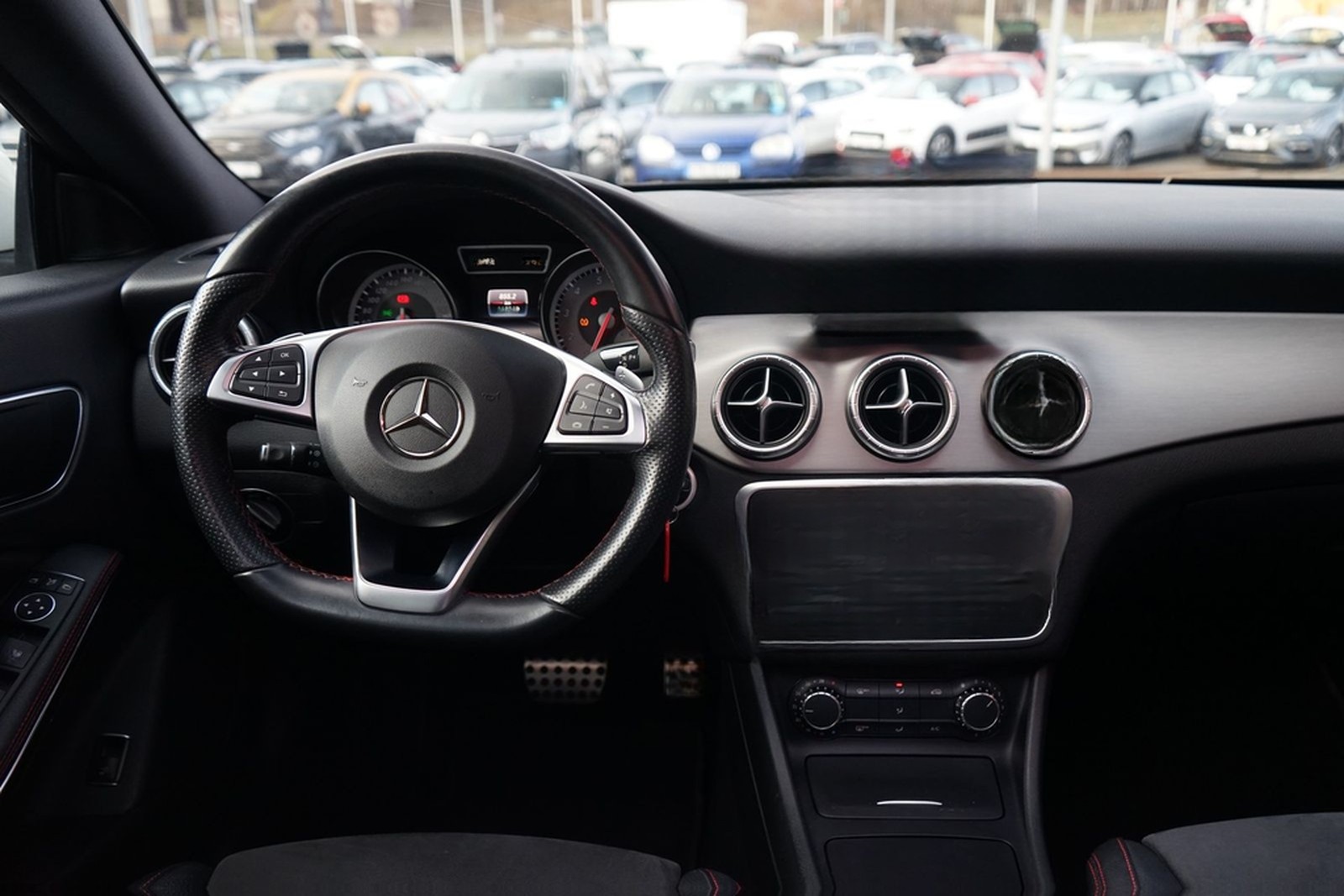Mercedes-Benz CLA 200 AMG Line Bi-Xenon Panorama Navi Klima foto 11