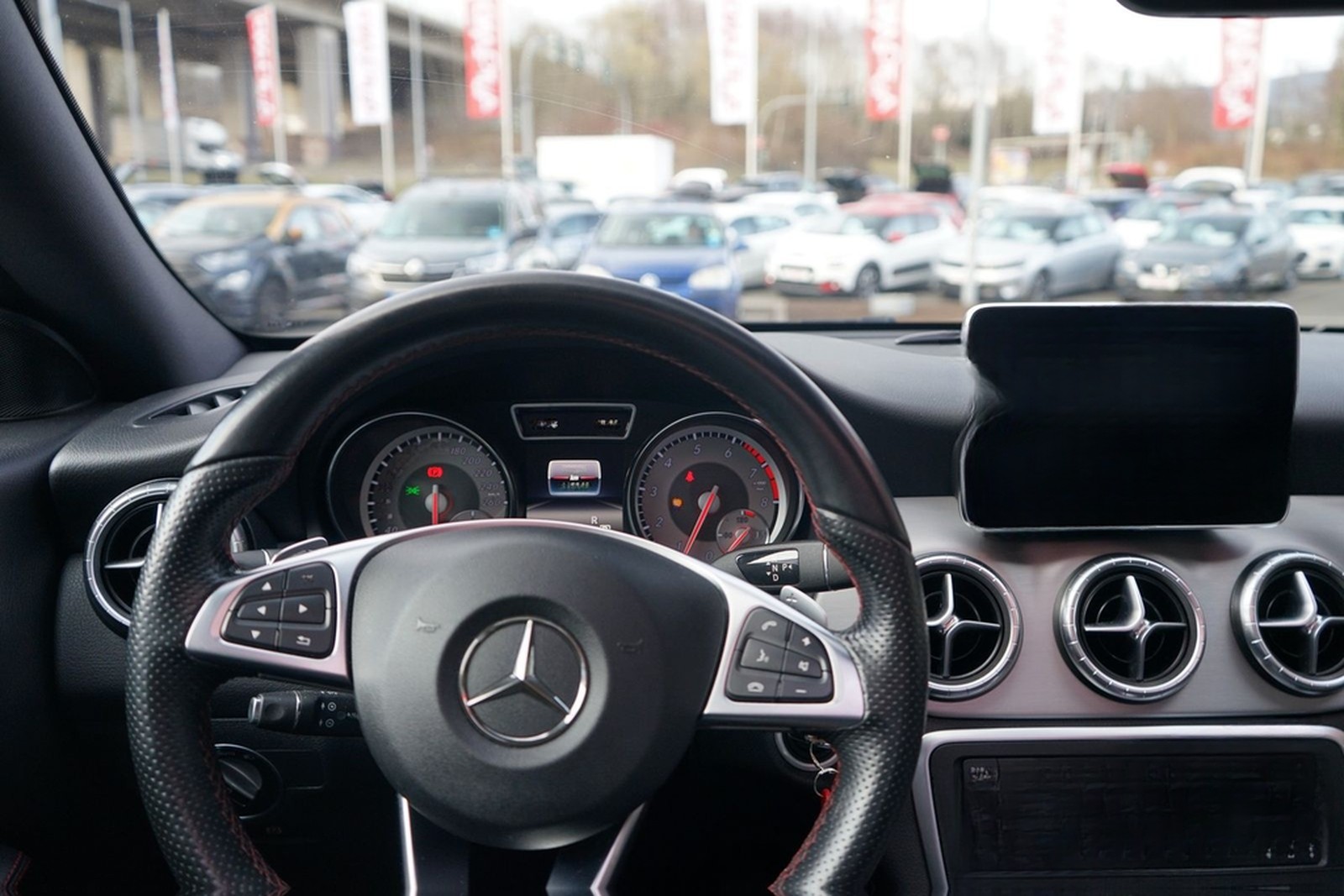Mercedes-Benz CLA 200 AMG Line Bi-Xenon Panorama Navi Klima foto 12