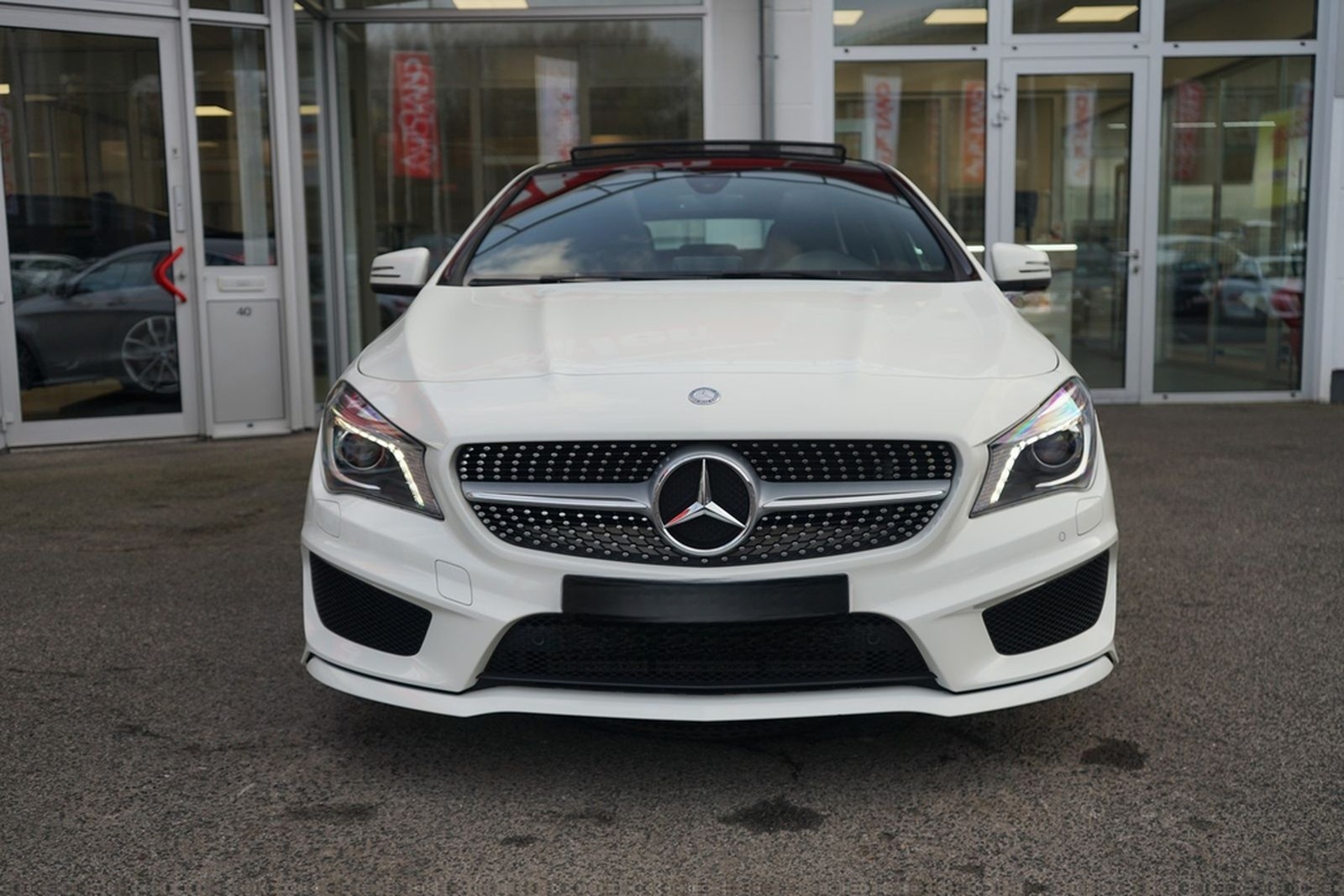 Mercedes-Benz CLA 200 AMG Line Bi-Xenon Panorama Navi Klima foto 3