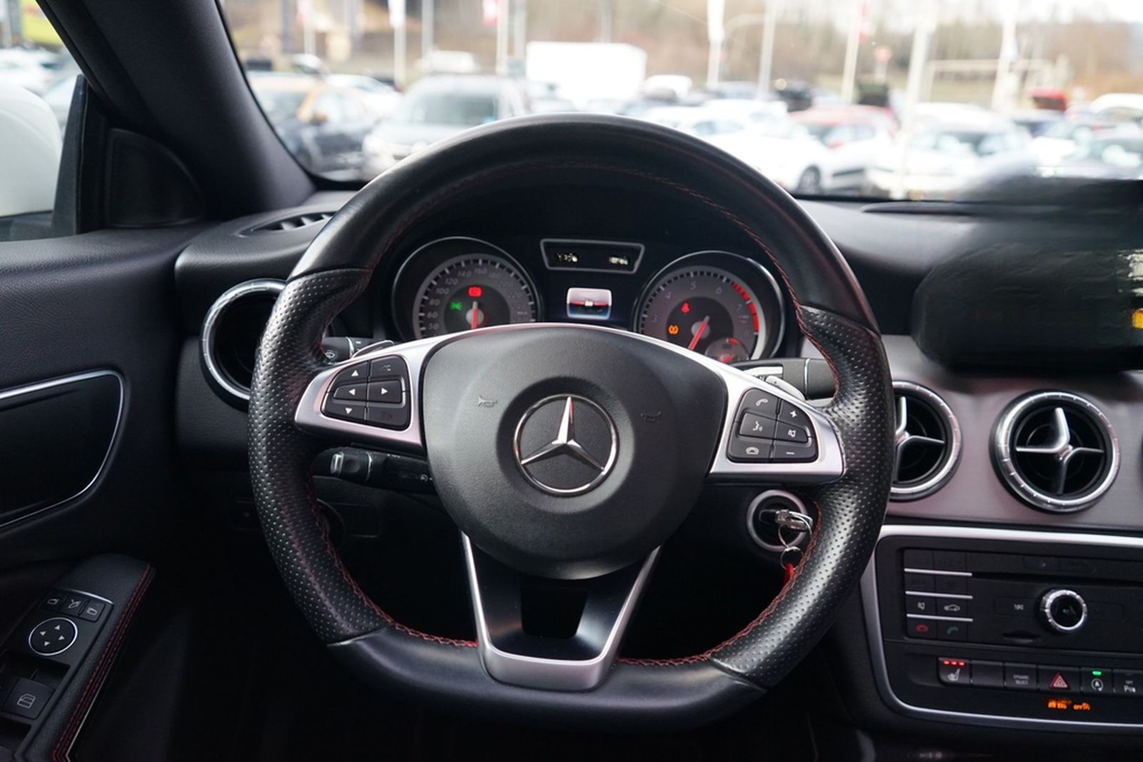 Mercedes-Benz CLA 200 AMG Line Bi-Xenon Panorama Navi Klima foto 22