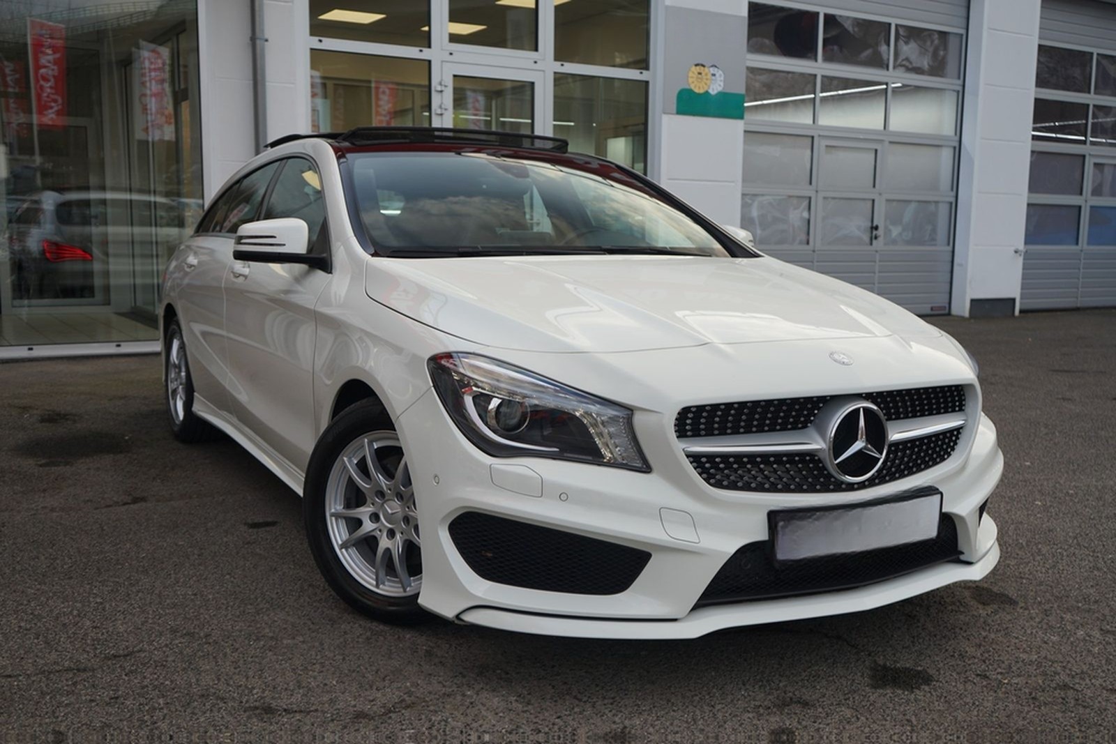 Mercedes-Benz CLA 200 AMG Line Bi-Xenon Panorama Navi Klima foto 4