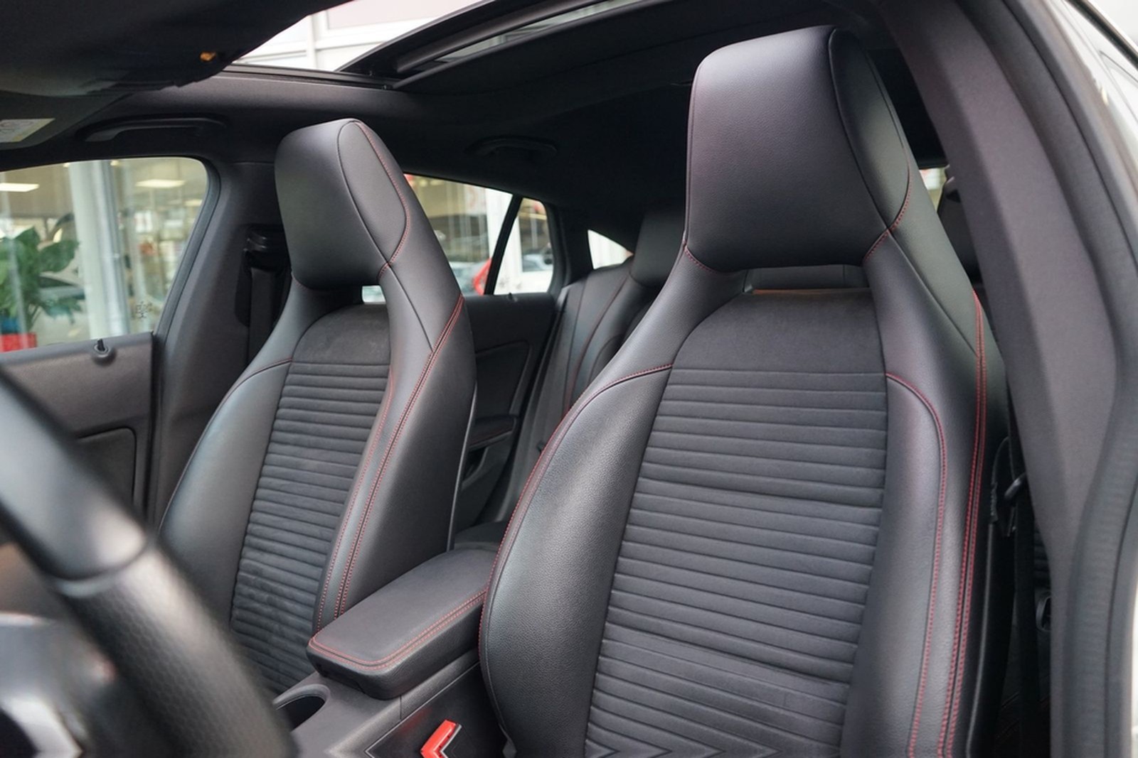 Mercedes-Benz CLA 200 AMG Line Bi-Xenon Panorama Navi Klima foto 10