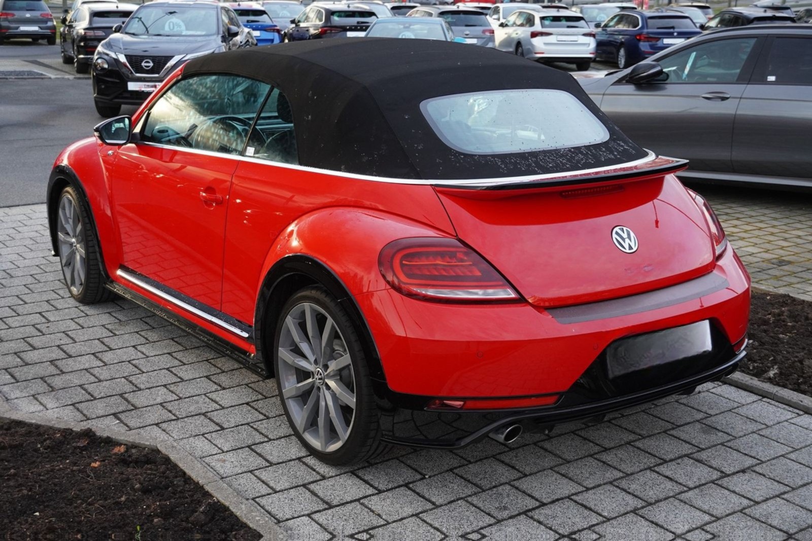 Volkswagen Beetle Cabriolet 2.0 R-Line Klimaaut. LED PDC foto 11
