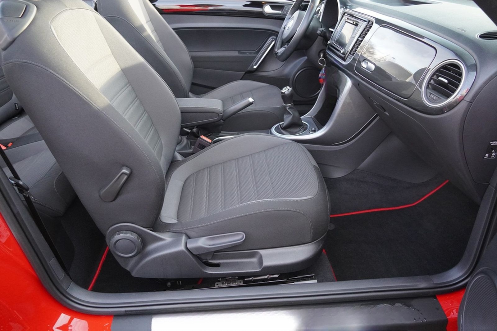 Volkswagen Beetle Cabriolet 2.0 R-Line Klimaaut. LED PDC foto 27