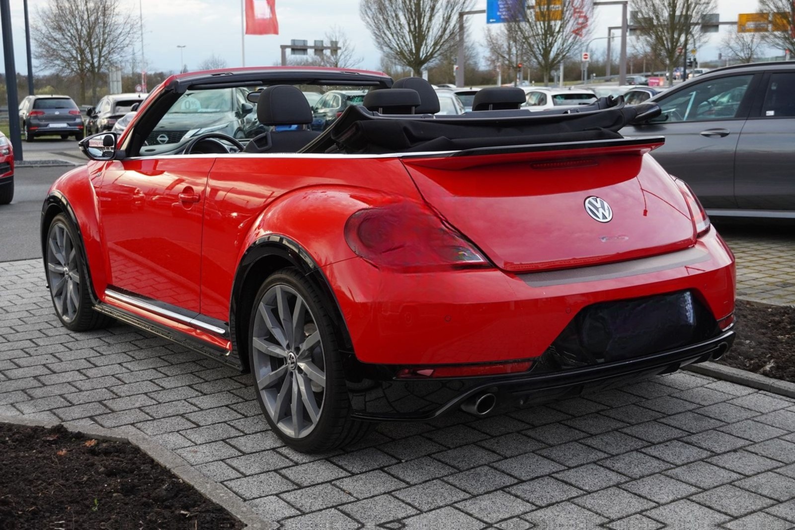 Volkswagen Beetle Cabriolet 2.0 R-Line Klimaaut. LED PDC foto 7