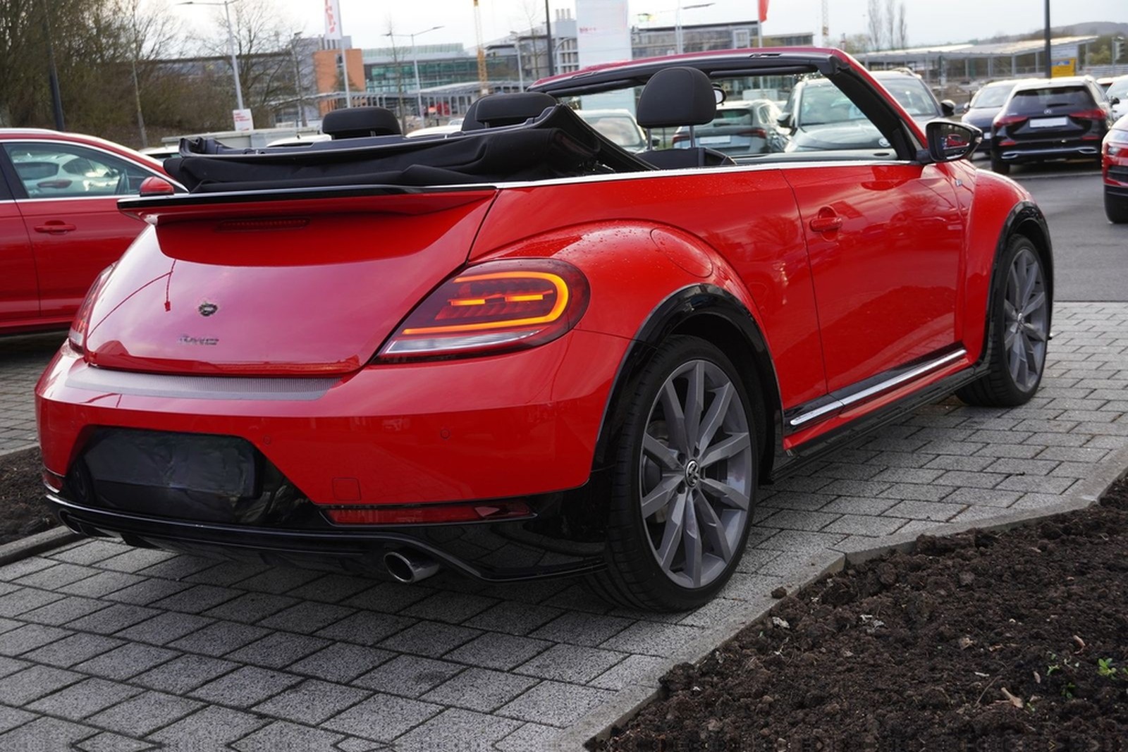 Volkswagen Beetle Cabriolet 2.0 R-Line Klimaaut. LED PDC foto 9