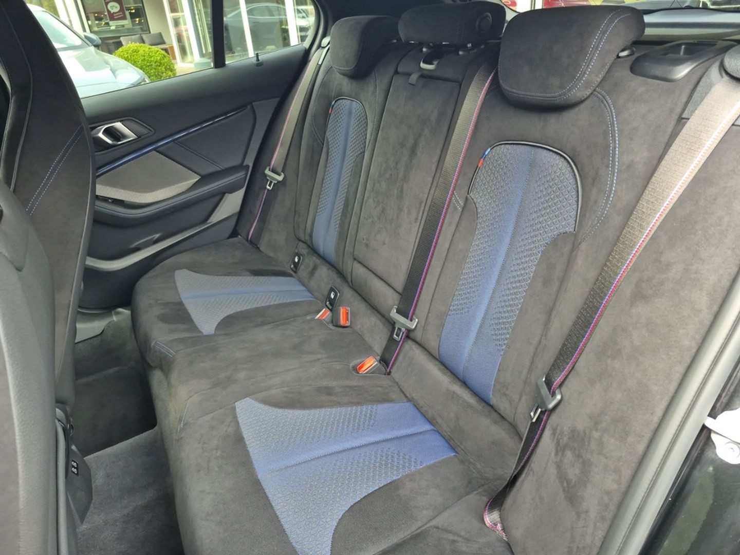 BMW M135 i xDrive HarmanK SportsitzeM Headup LED foto 24