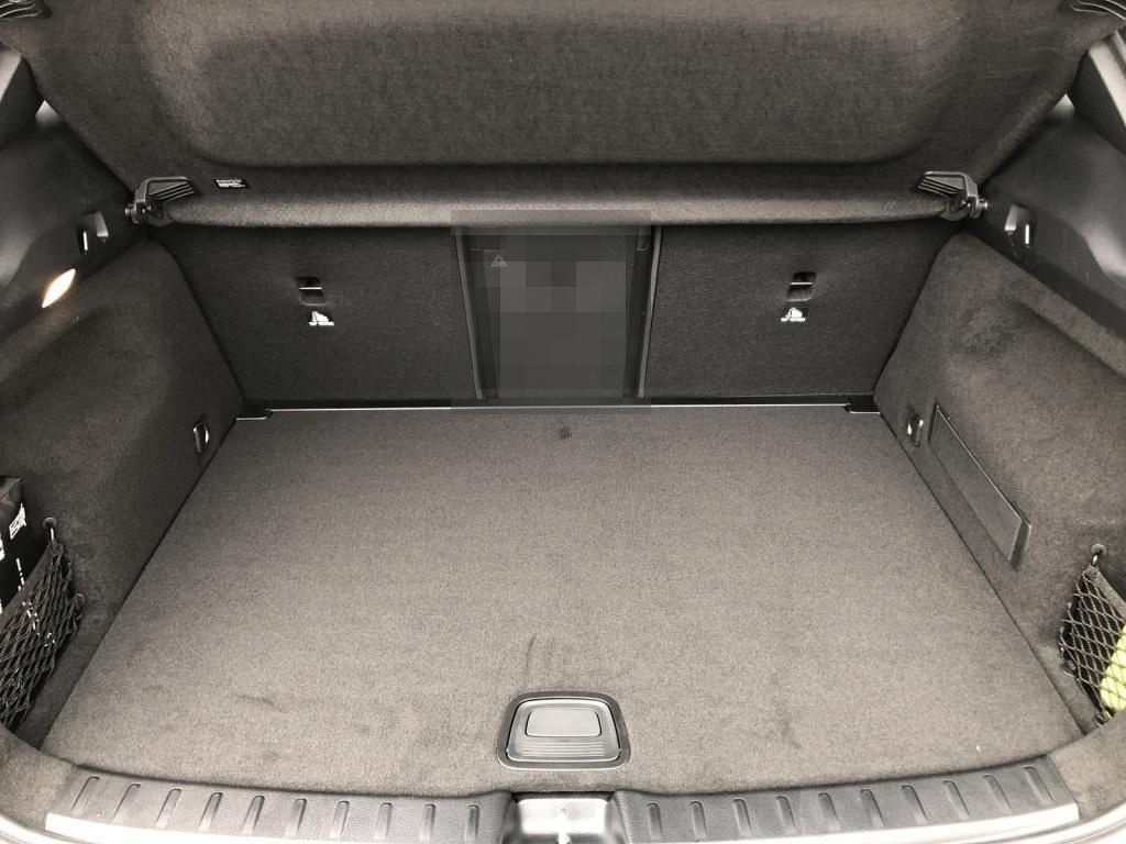 Mercedes-Benz GLA 180 MBUX+Progressive+MBeam+Night+AHK+Wide foto 13