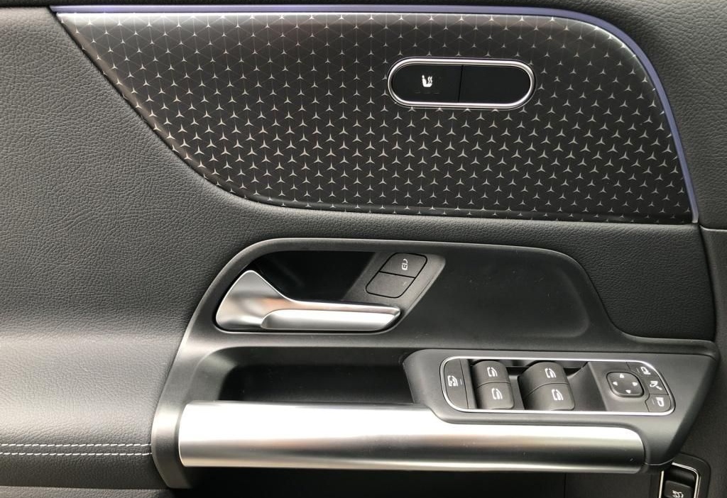 Mercedes-Benz GLA 180 MBUX+Progressive+MBeam+Night+AHK+Wide foto 15