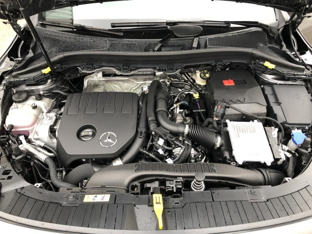 Mercedes-Benz GLA 180 MBUX+Progressive+MBeam+Night+AHK+Wide foto 16