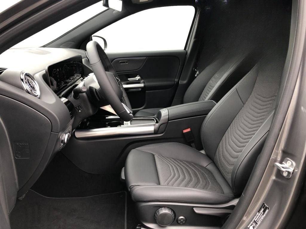 Mercedes-Benz GLA 180 MBUX+Progressive+MBeam+Night+AHK+Wide foto 6