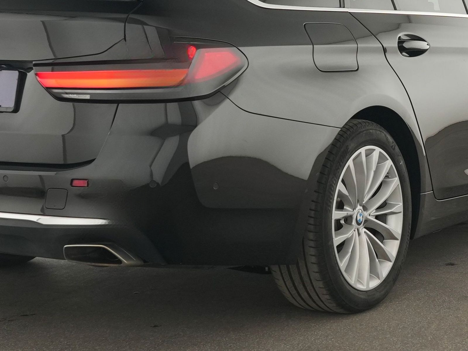 BMW 530d xDrive Luxury Line HarmanKardon|ACC|HuD|Nav foto 15