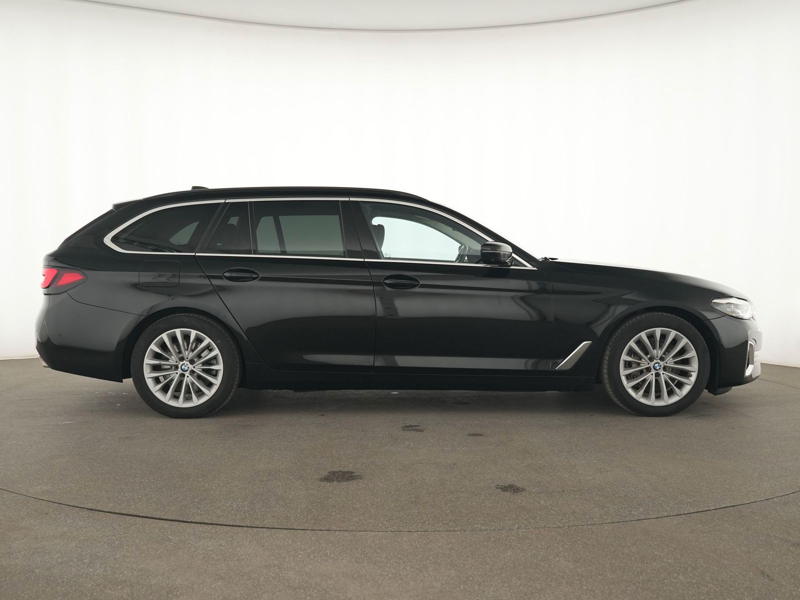 BMW 530d xDrive Luxury Line HarmanKardon|ACC|HuD|Nav foto 6