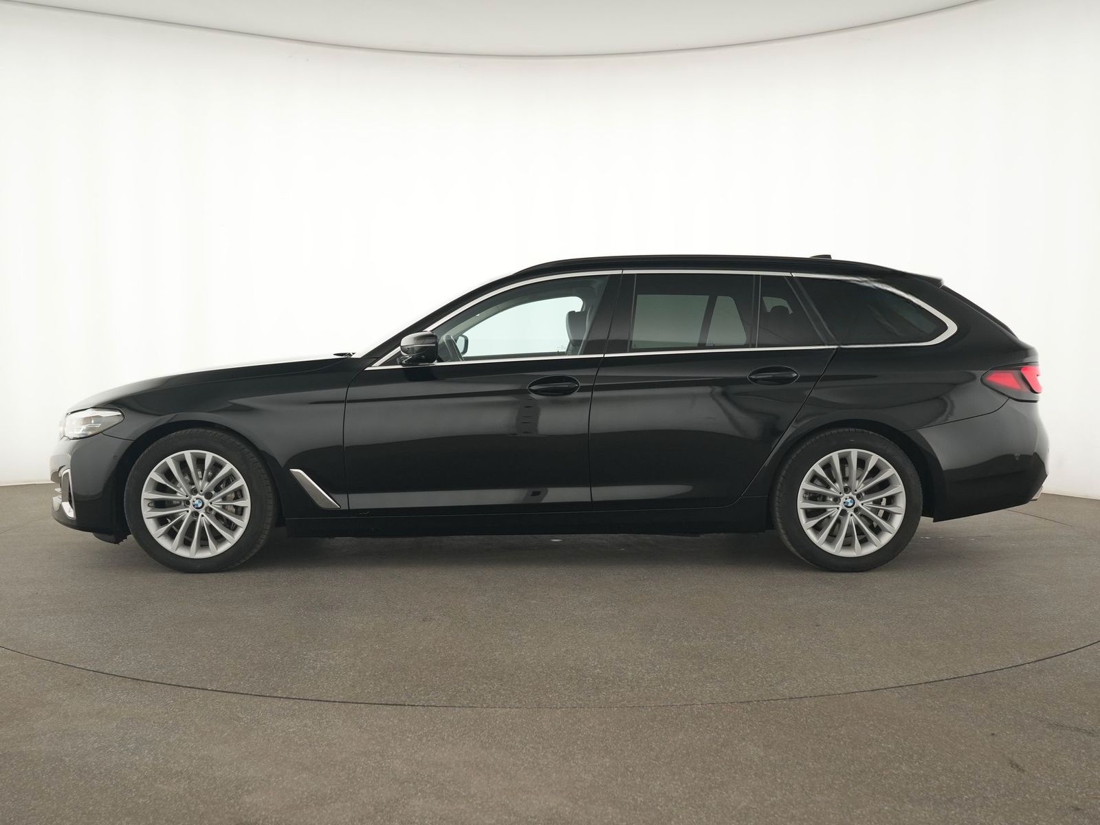BMW 530d xDrive Luxury Line HarmanKardon|ACC|HuD|Nav foto 10
