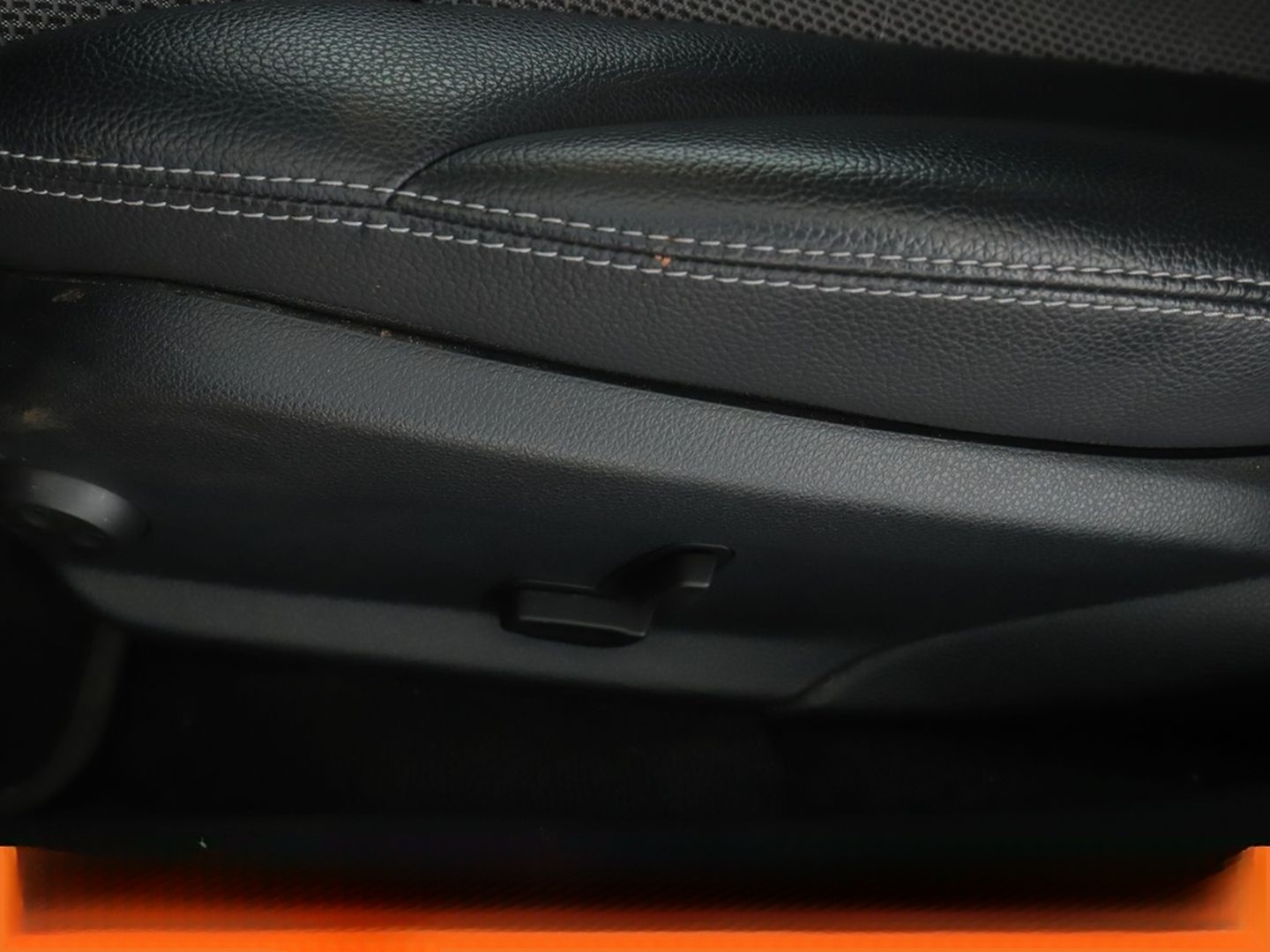 Mercedes-Benz C 180 CGI Avantgarde Aut.*LED*NAVI*TEMPO*PDC*SHZ foto 27