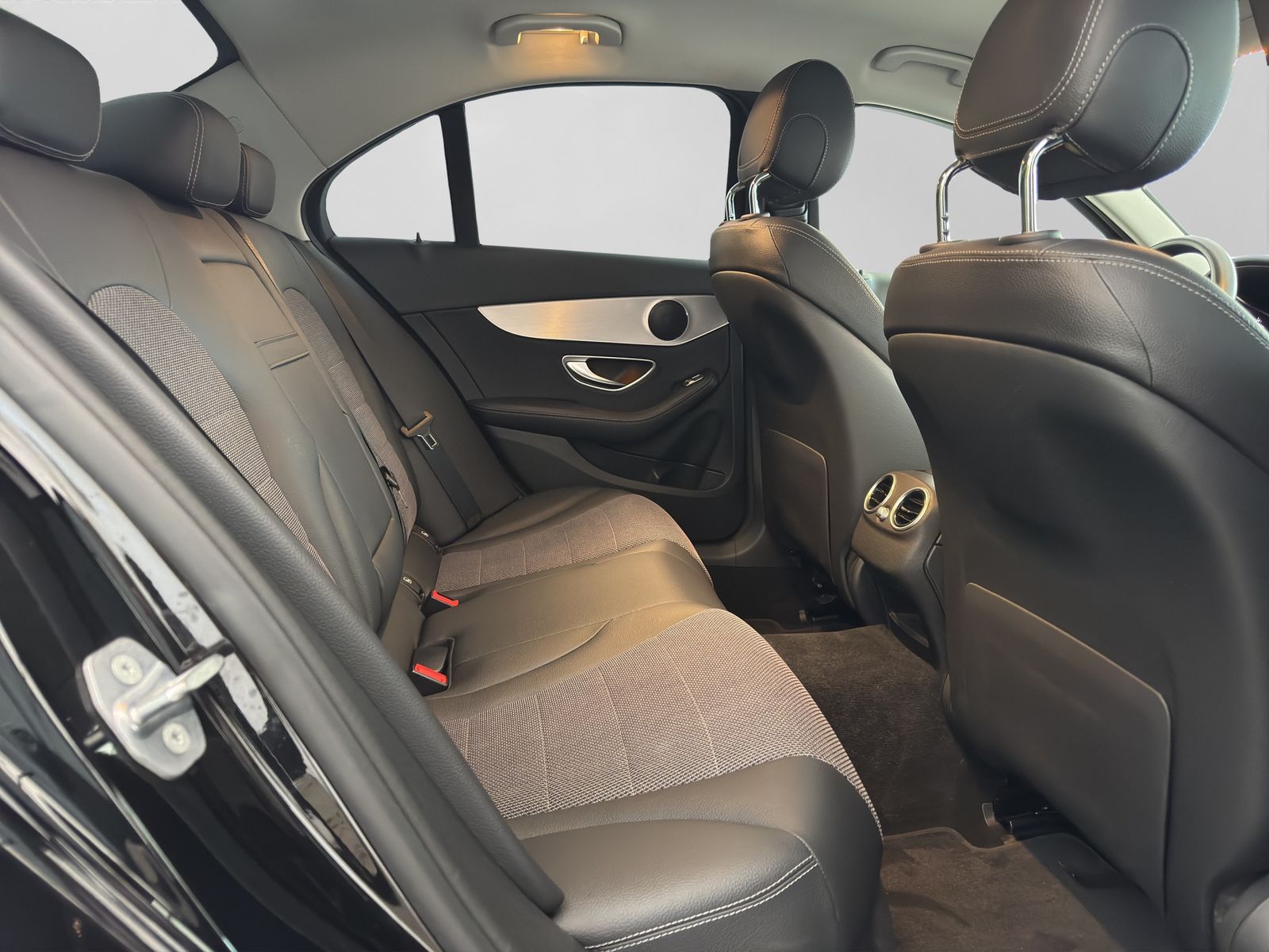 Mercedes-Benz C 180 Avantgarde+Multibeam+Kamera+Memory+CarPlay foto 15